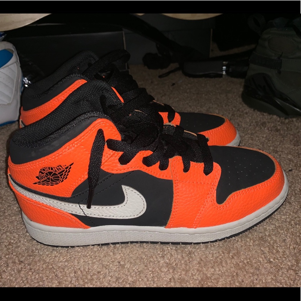 Jordan tennis shoes